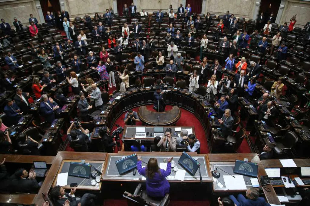 jura nuevos diputados