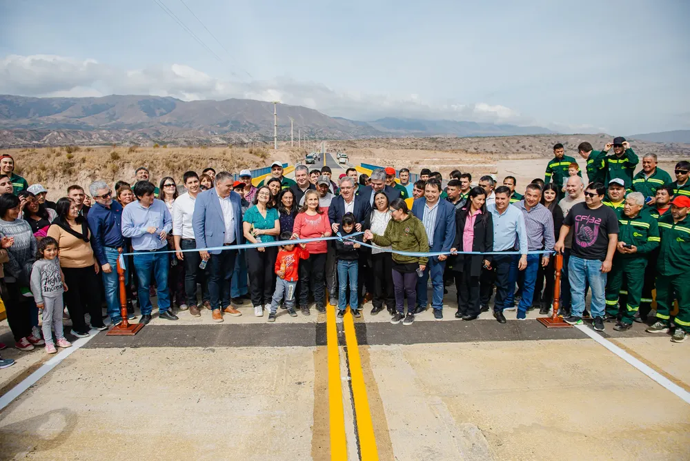 puente sobre Río El Campo en Aconquija